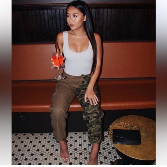 Choosy Brand Green Camouflage Utility Cargo NWT Size 2 - Picture 2 of 5